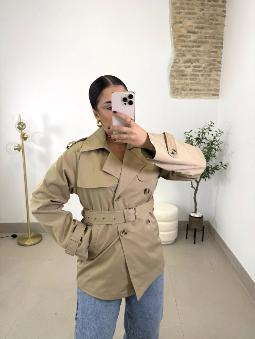 Gabardina corta camel