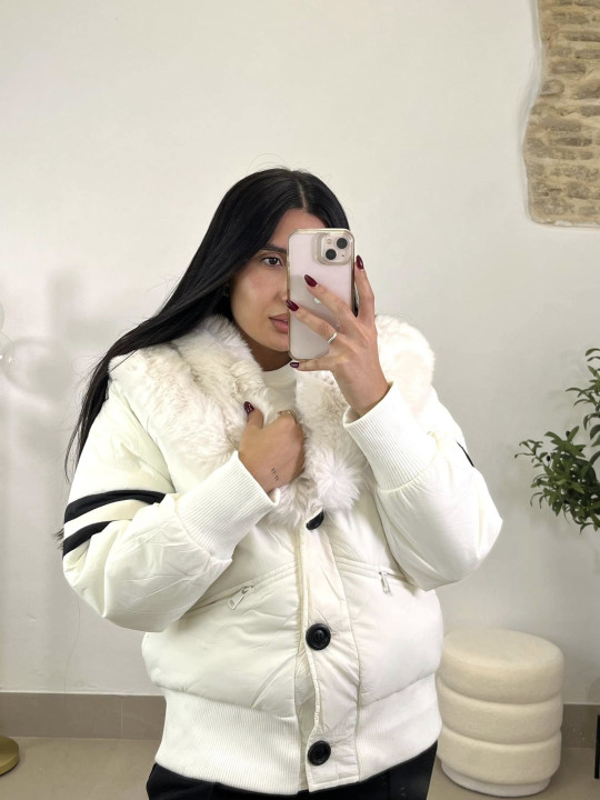 Bomber acolchada blanca