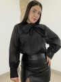 Blusa negra lazos