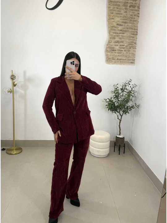 Pantalón piel de melocotón vino