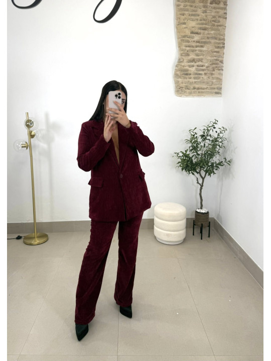 Pantalón piel de melocotón vino