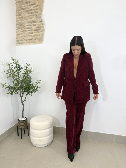 Pantalón piel de melocotón vino