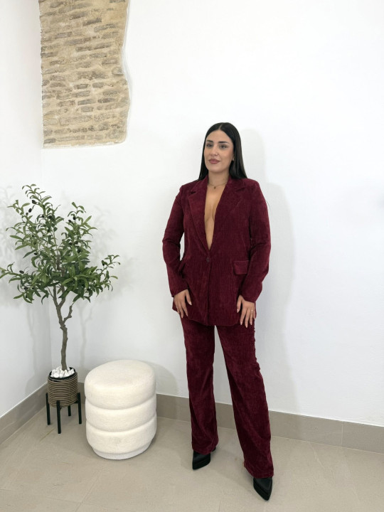 Pantalón piel de melocotón vino