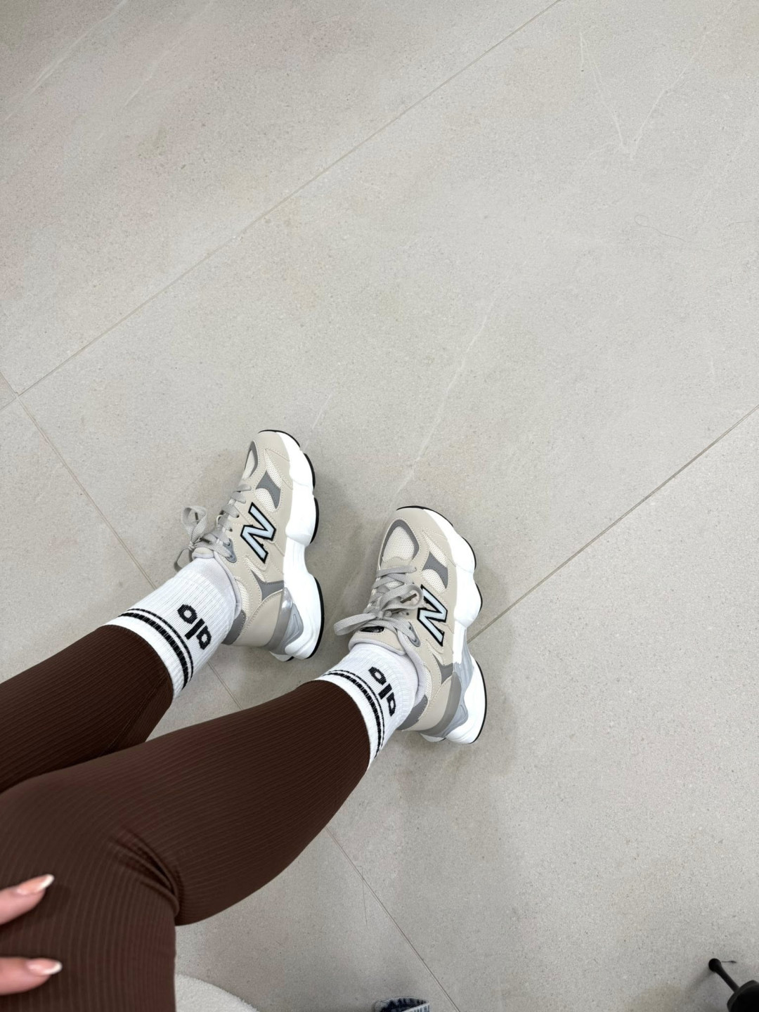 ZAPATILLAS N CAMEL/GRIS