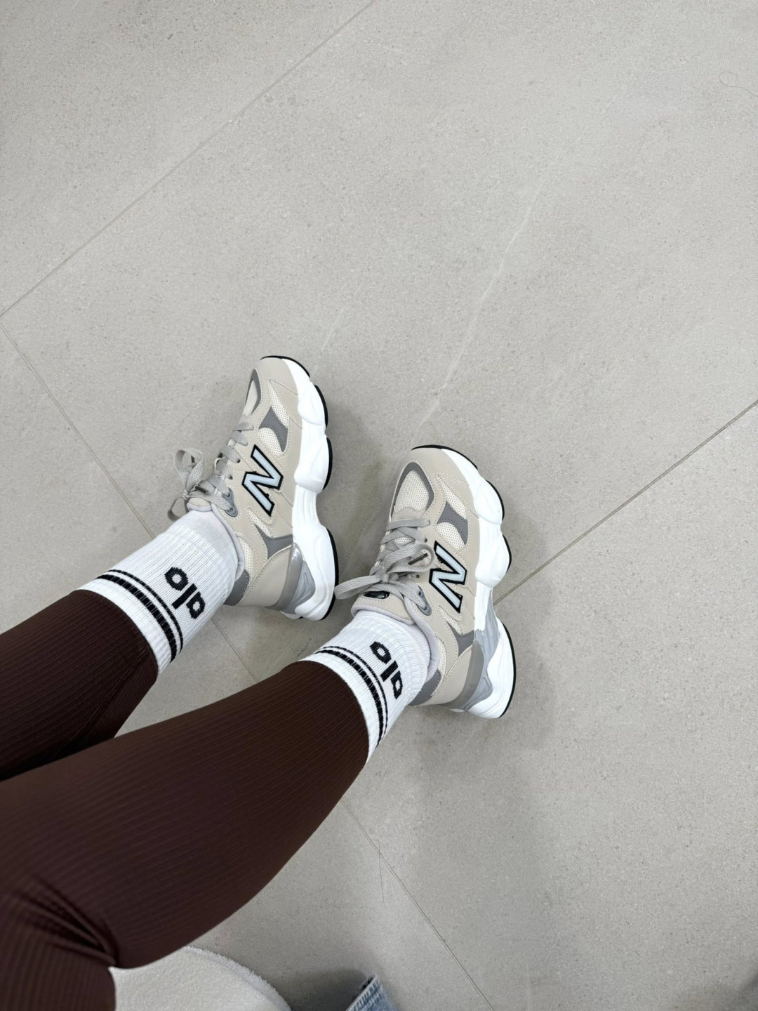 ZAPATILLAS N CAMEL/GRIS