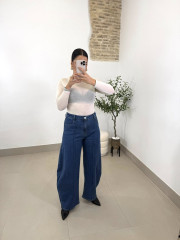 Camiseta blanco roto cuello redondo