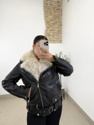 Cazadora polipiel combinada pelo negra