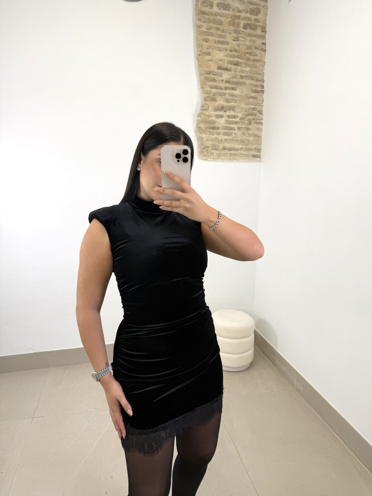 vestido mini terciopelo encaje negro