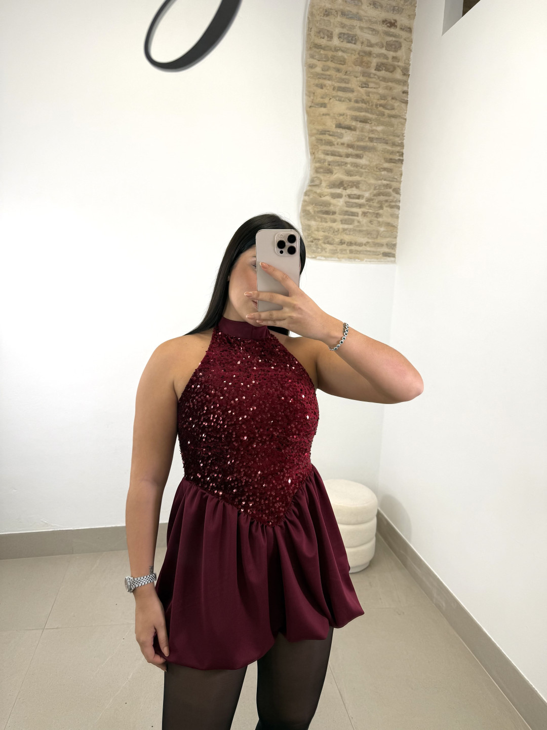 vestido lentejuela detalle volante tinto