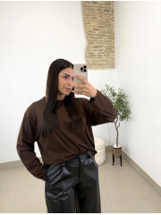 camiseta basica oversize manga larga chocolate