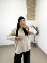camiseta basica oversize manga larga beige