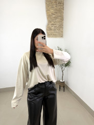 camiseta basica oversize manga larga beige
