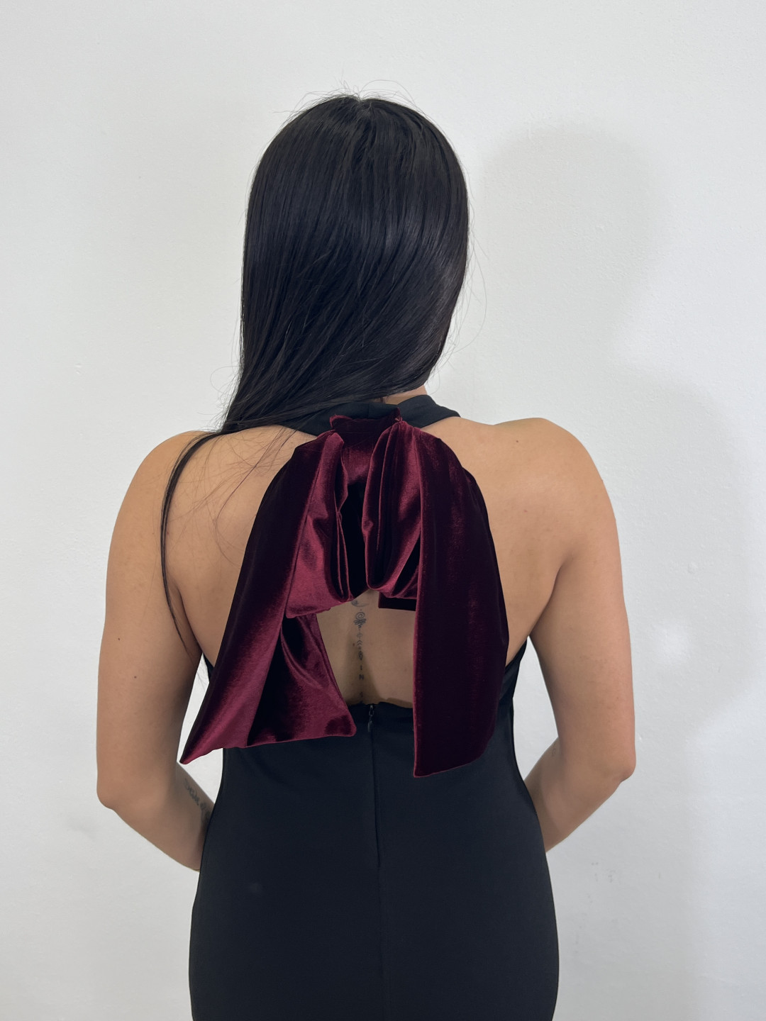 vestido espalda lazo tinto