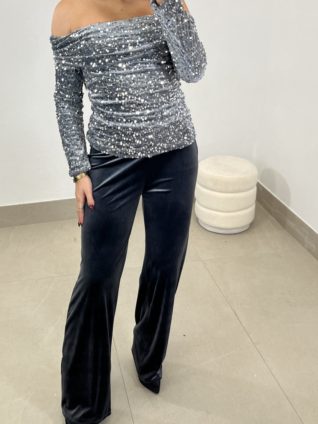 Top escote barco lentejuela plata