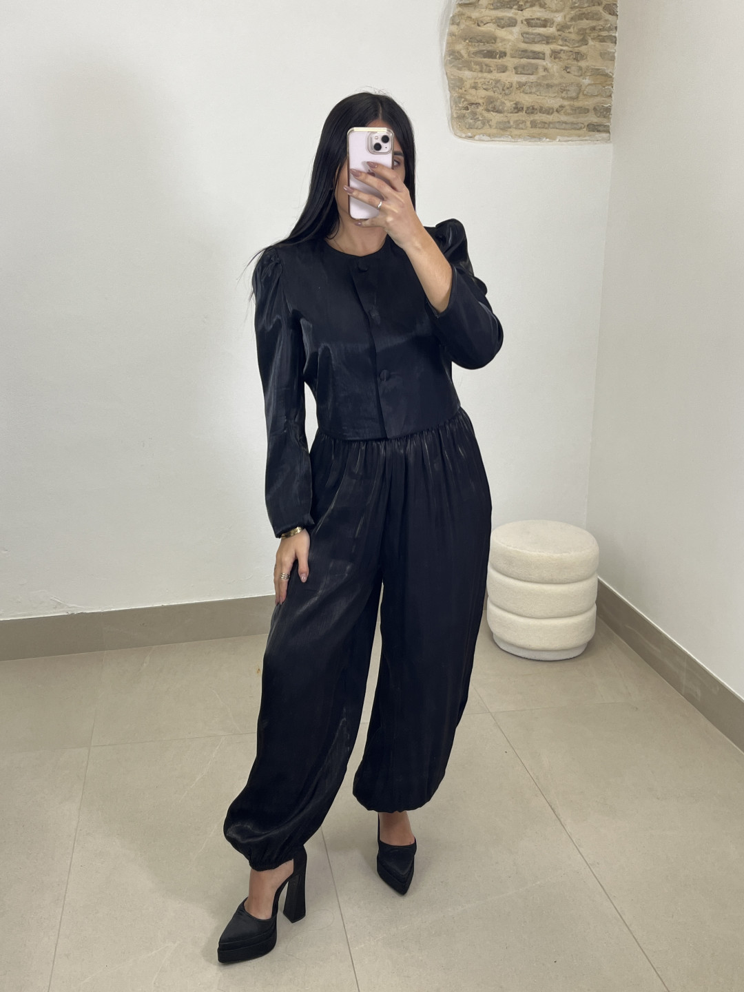 chaqueta manga abullonada negra