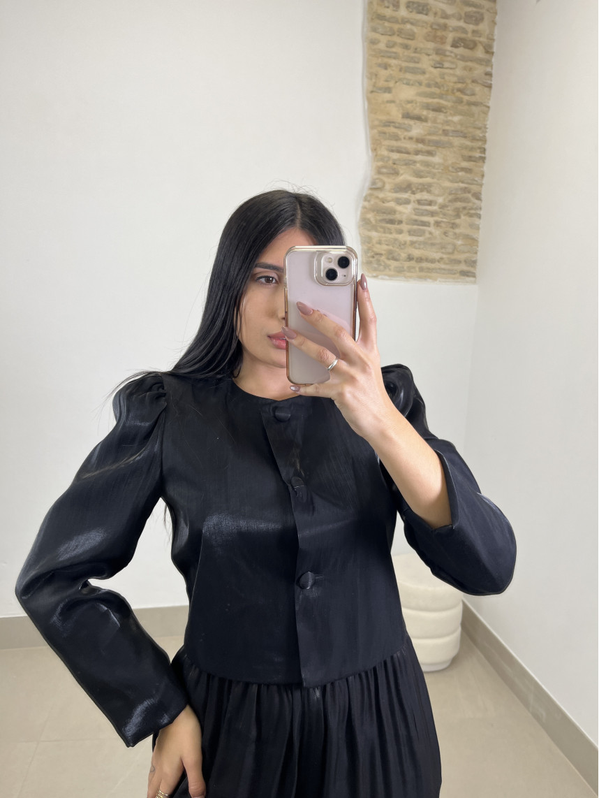 chaqueta manga abullonada negra