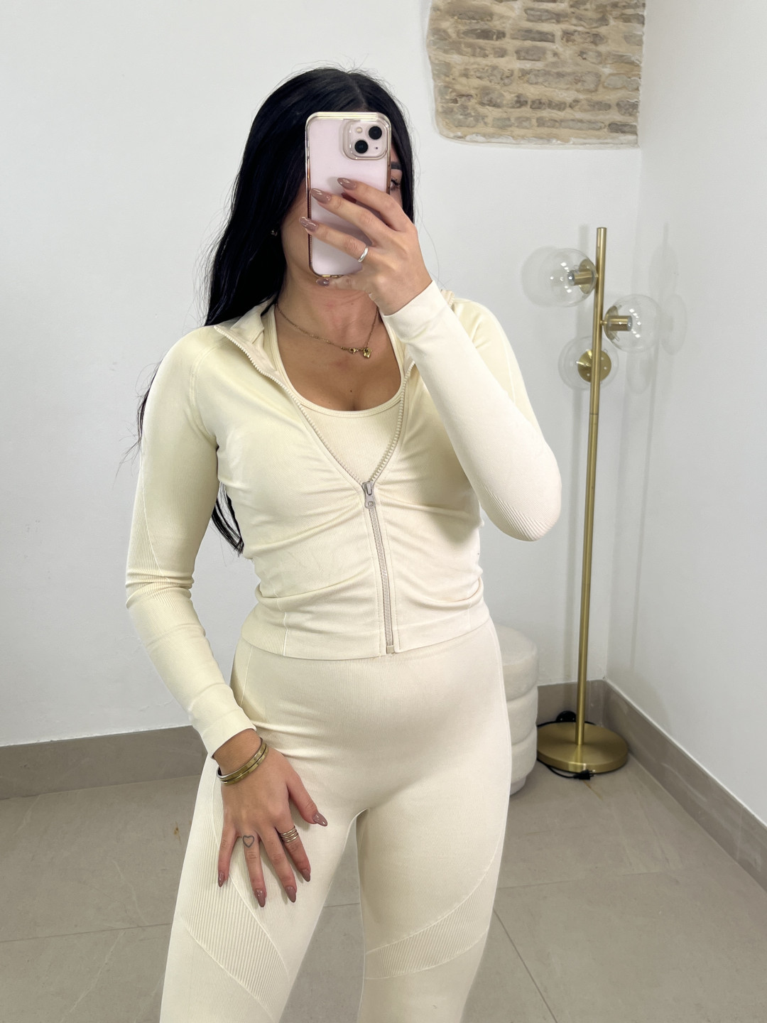 Conjunto deportivo tres piezas F4014 beige