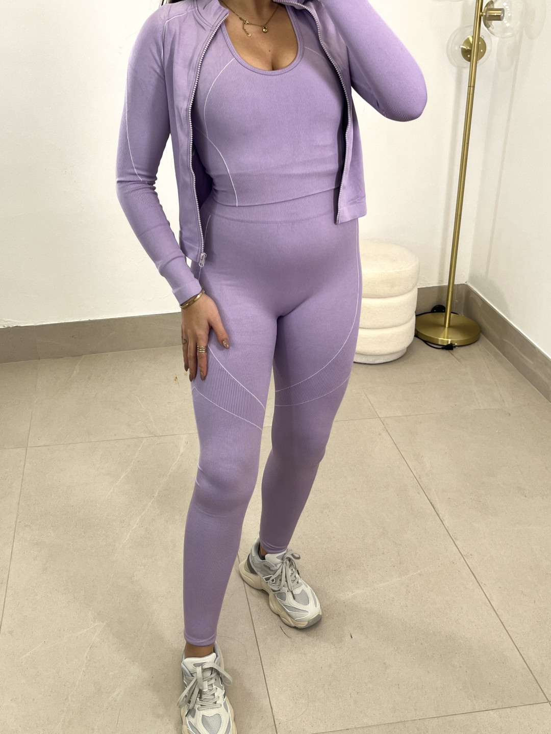 Conjunto deportivo tres piezas F4014 lila