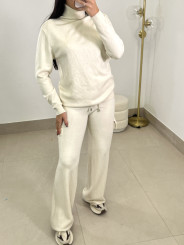 Conjunto punto cargo beige