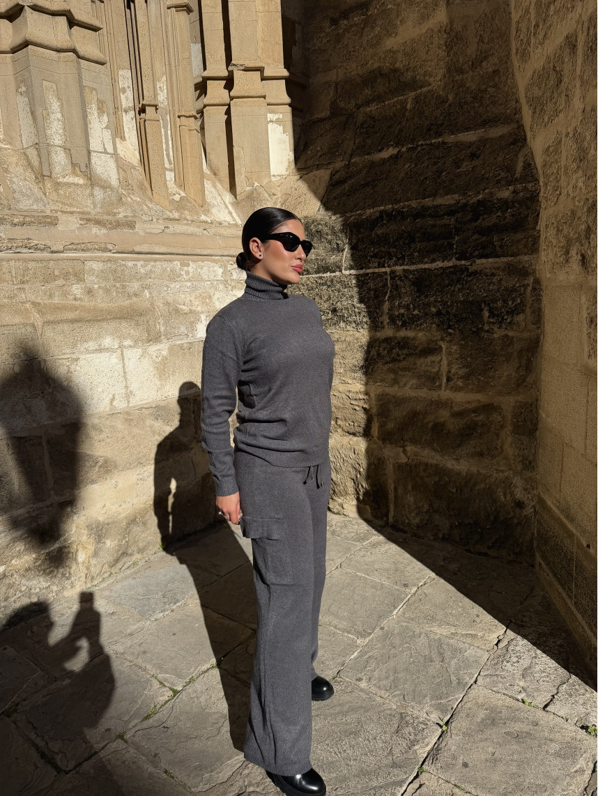 Conjunto punto cargo gris