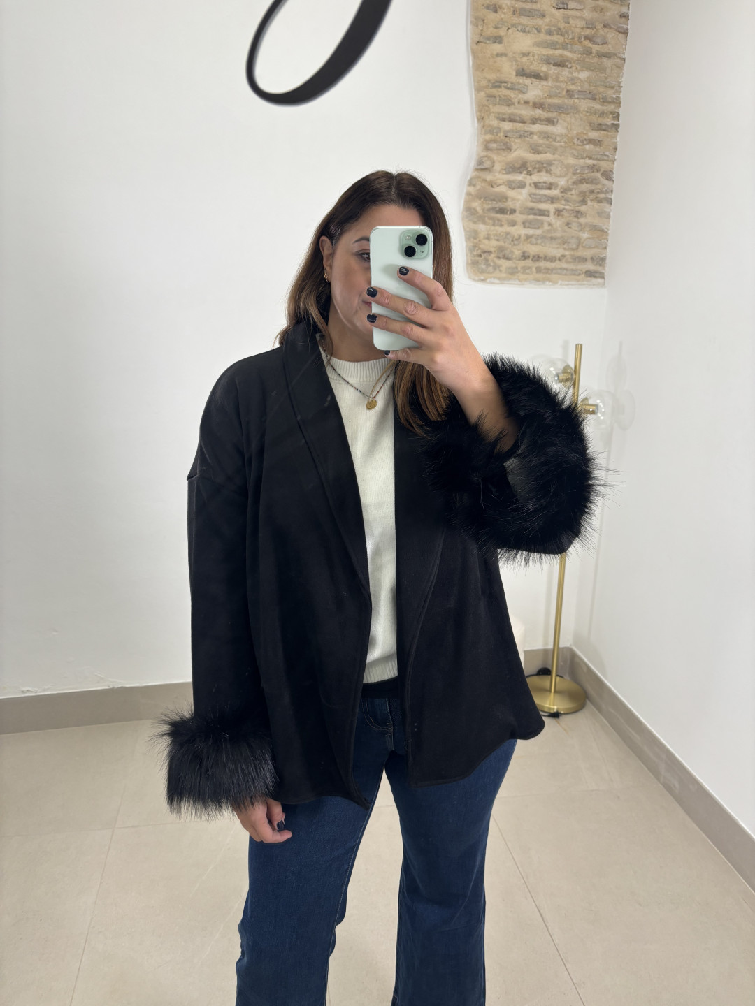 Abrigo paño corto plumas manga negro