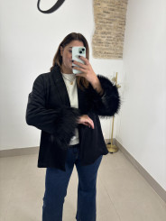 Abrigo paño corto plumas manga negro