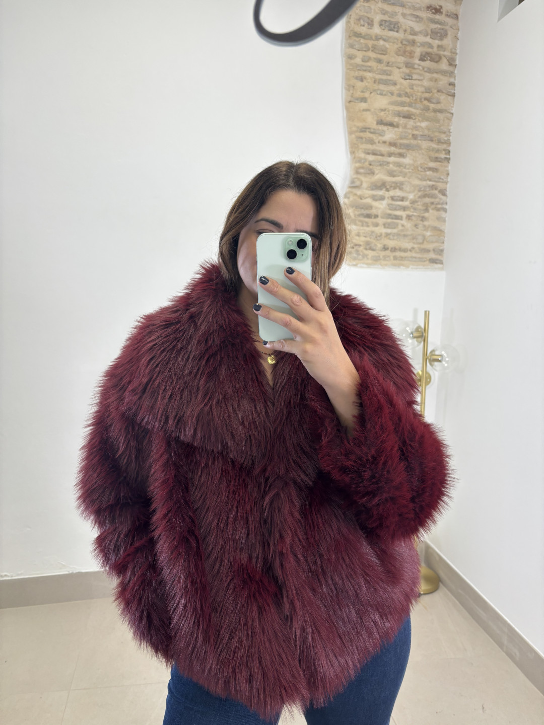 Abrigo pelo corto tinto