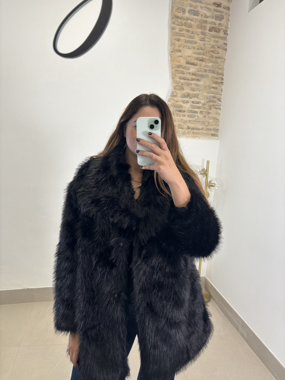 Abrigo pelo largo negro