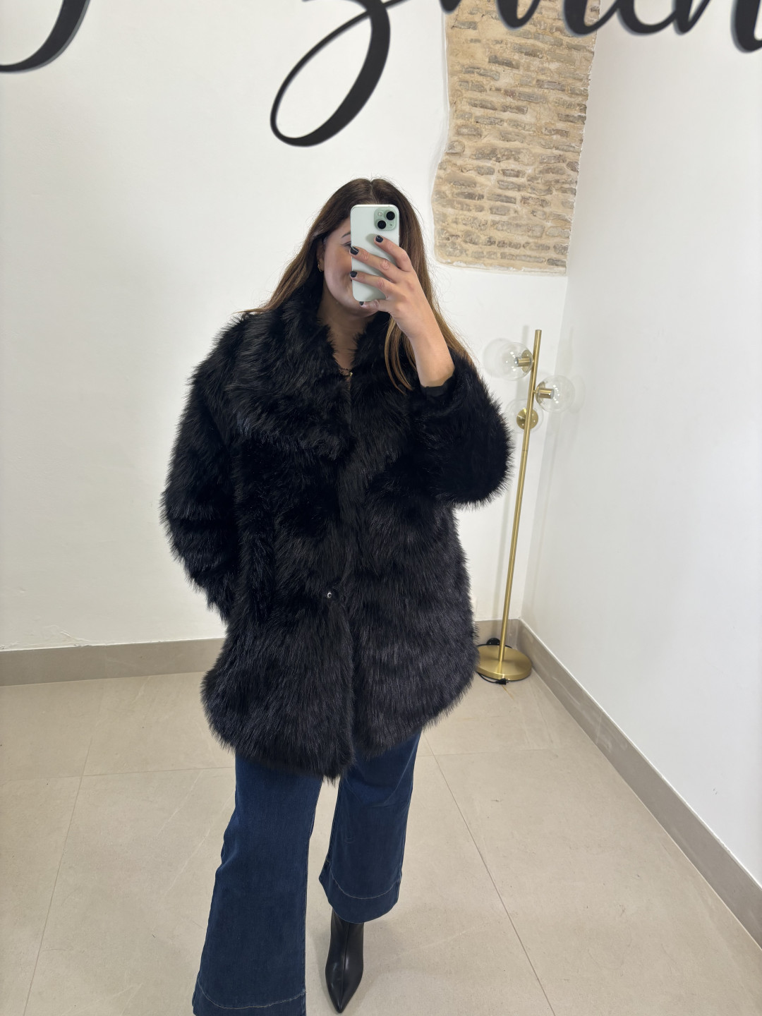 Abrigo pelo largo negro