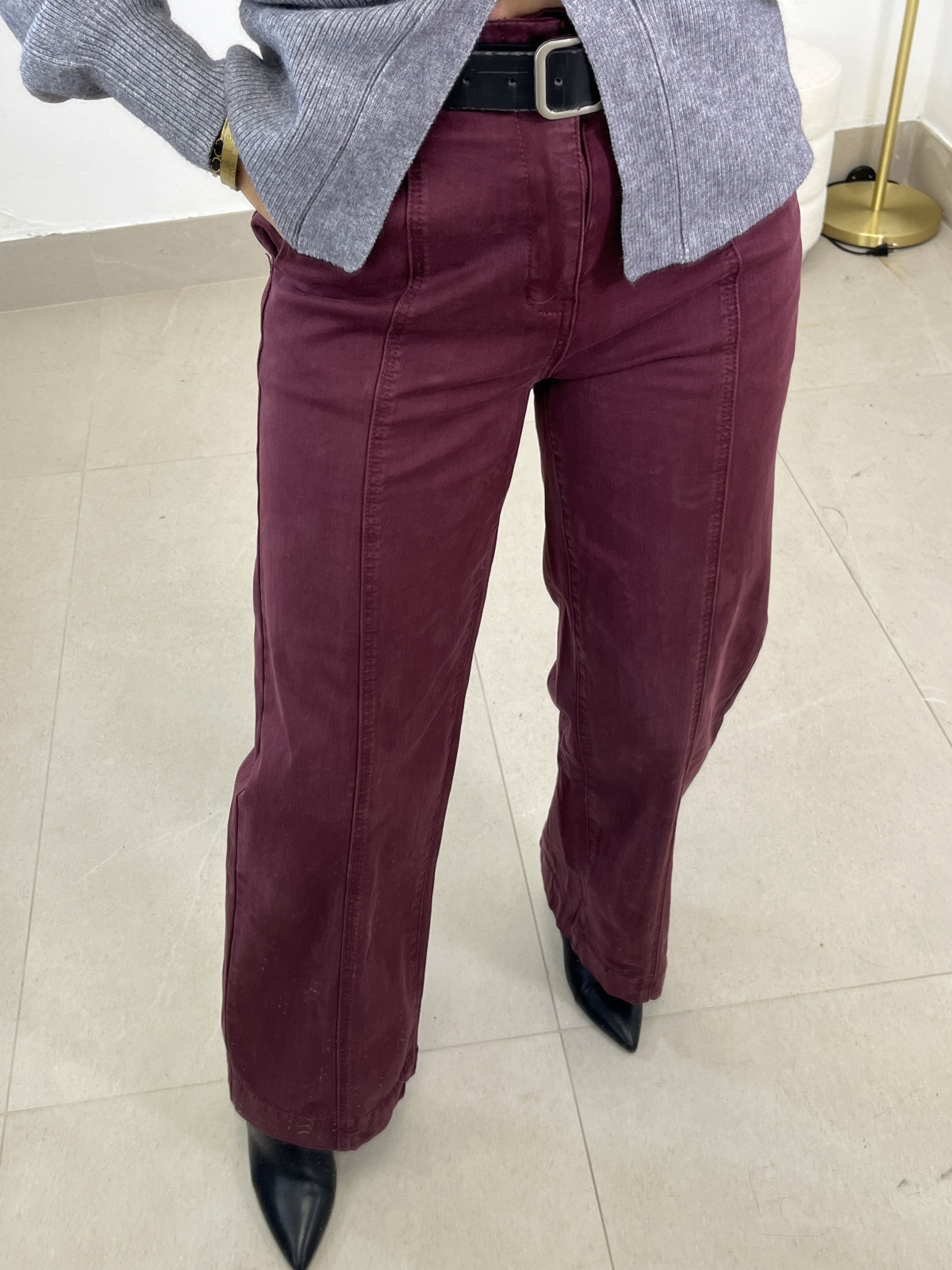 Pantalon vaquero tinto