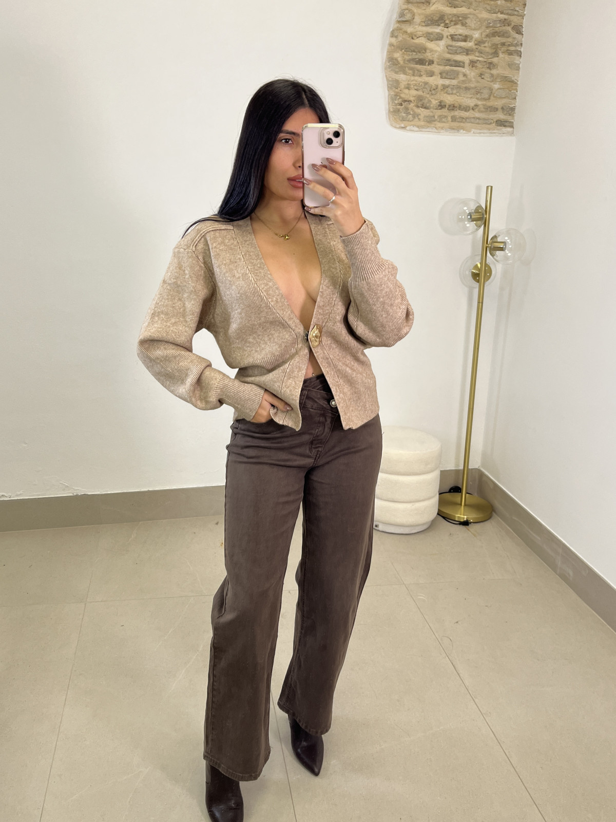 Rebeca boton dorado camel