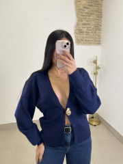 Rebeca boton dorado azul