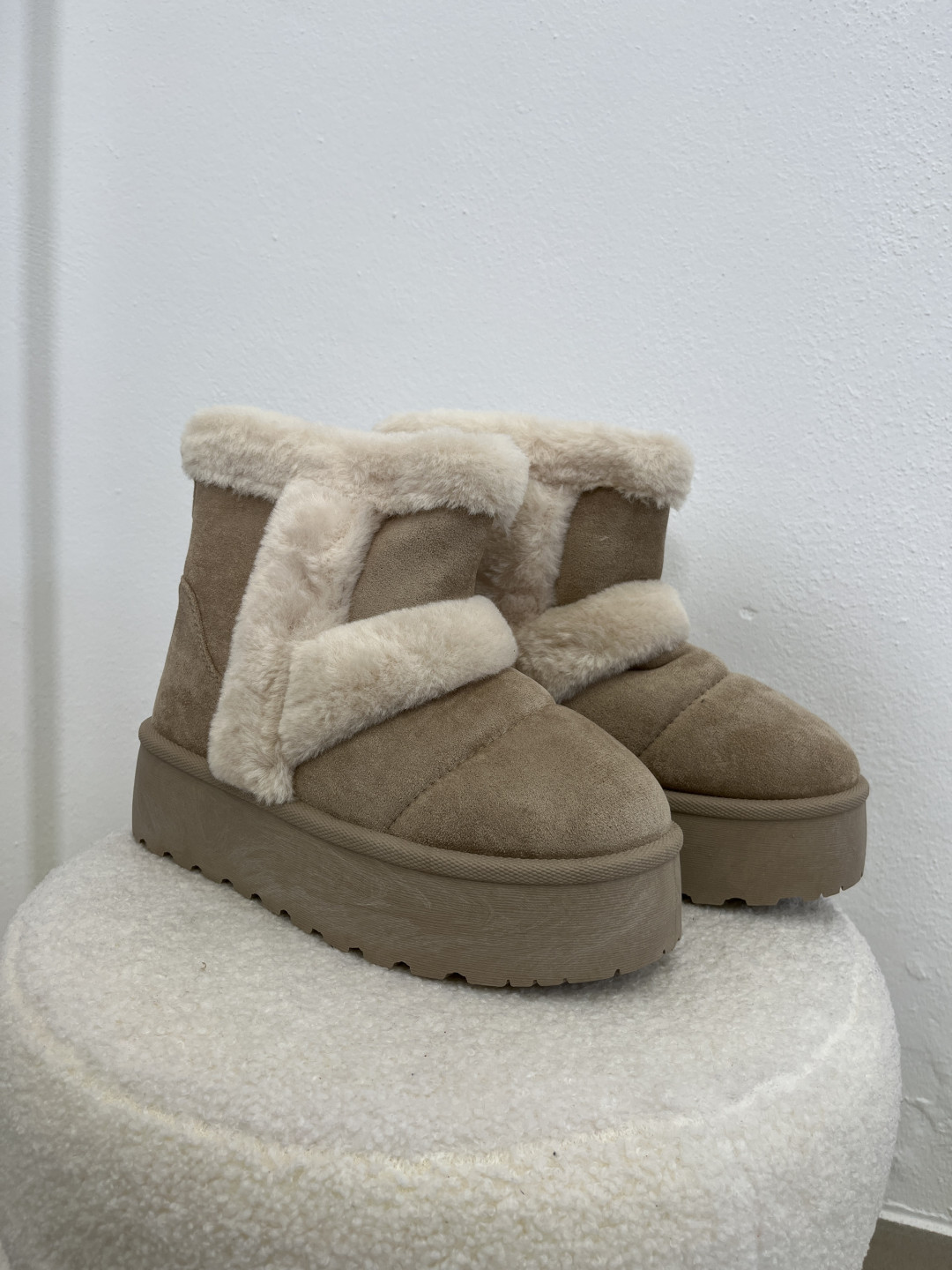 Bota osito combinada pelos