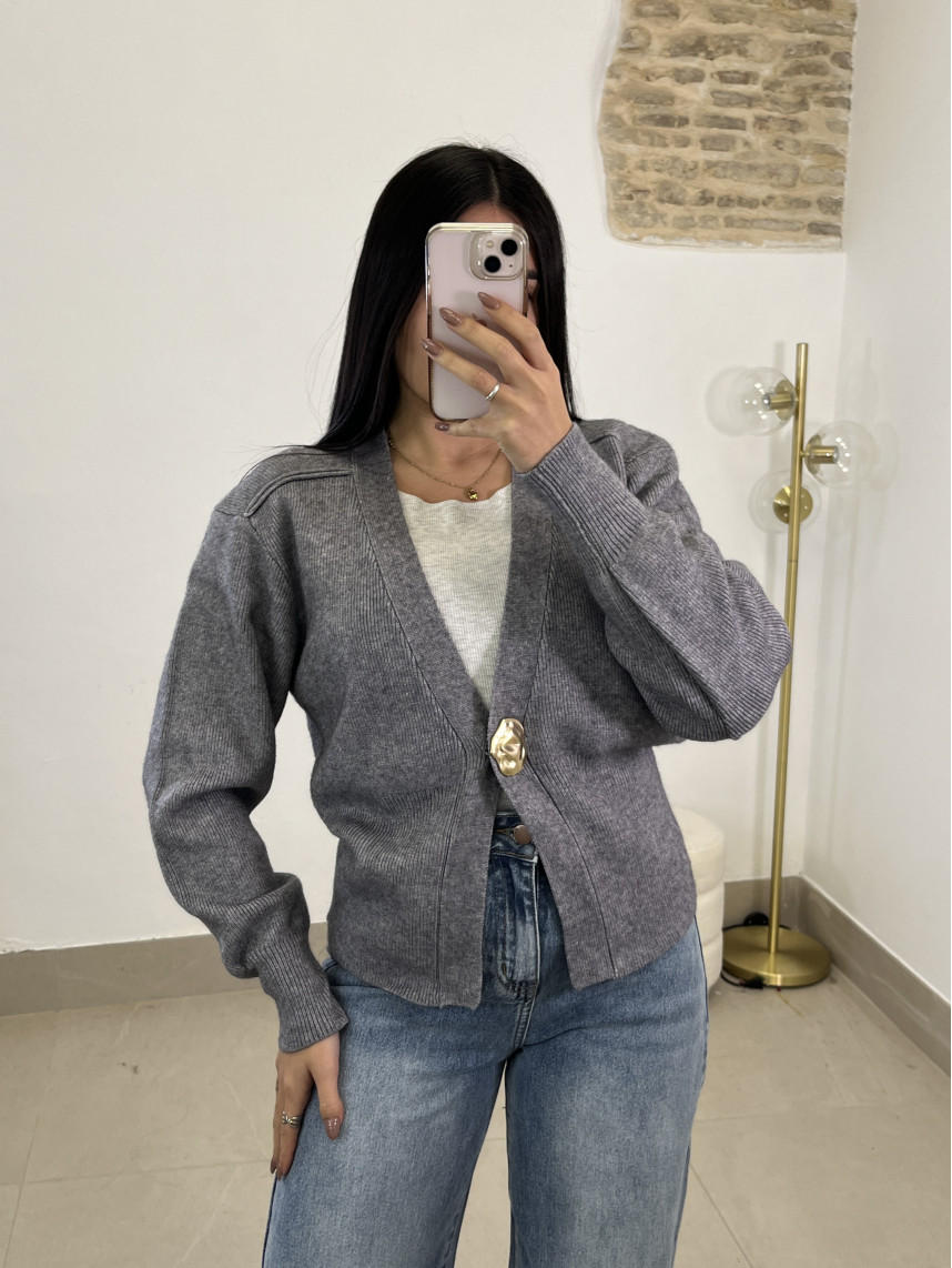 Rebeca boton dorado gris