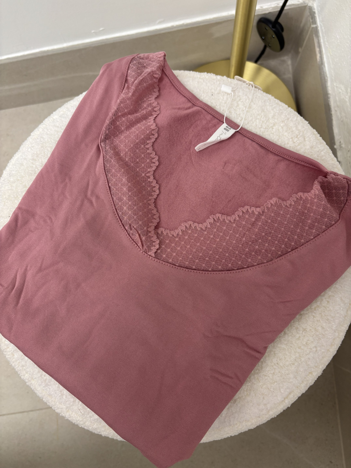 Camiseta termica escote redondo encaje