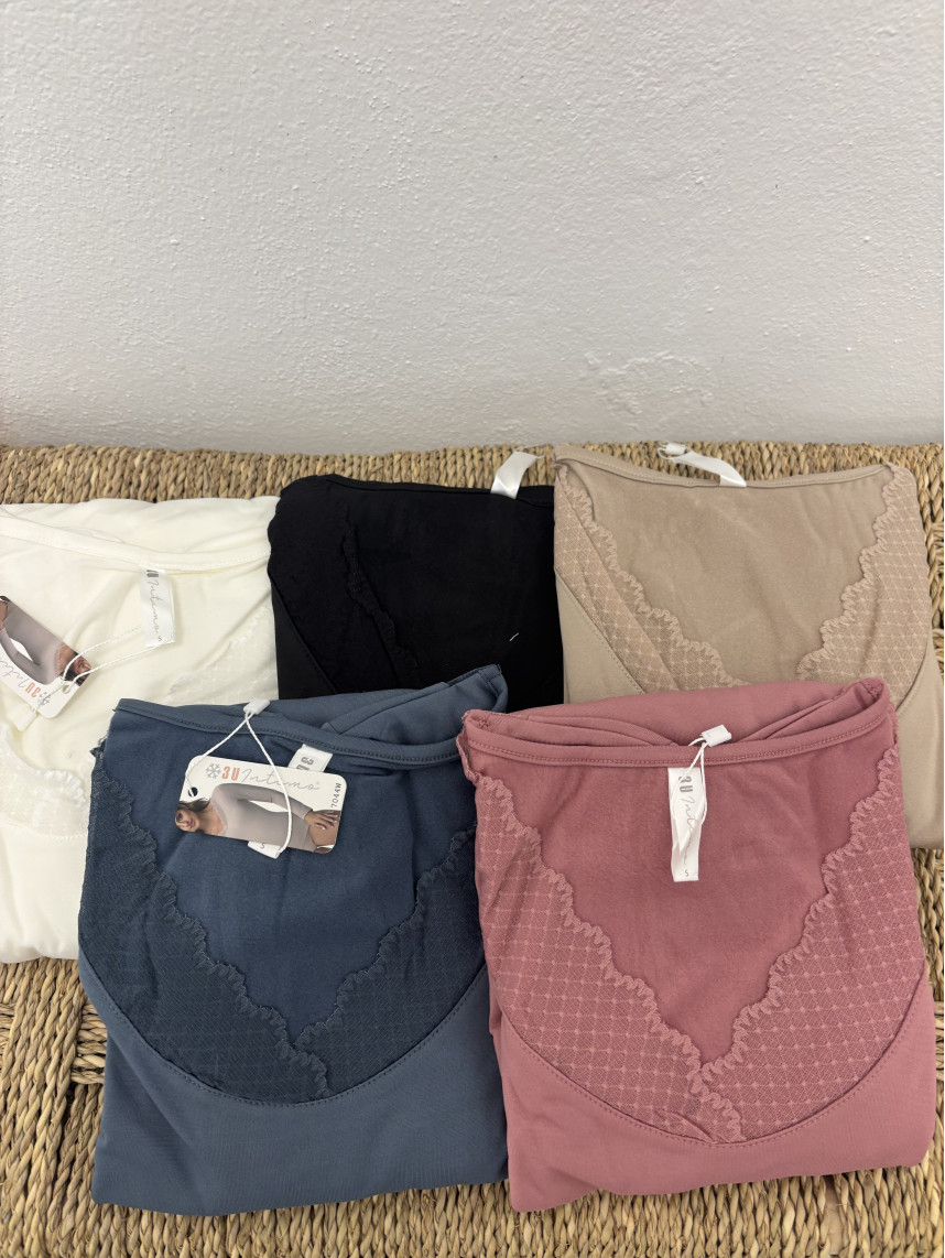 Camiseta termica escote redondo encaje