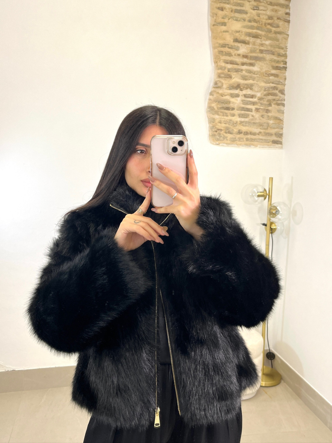 Abrigo corto cremallera pelos negro