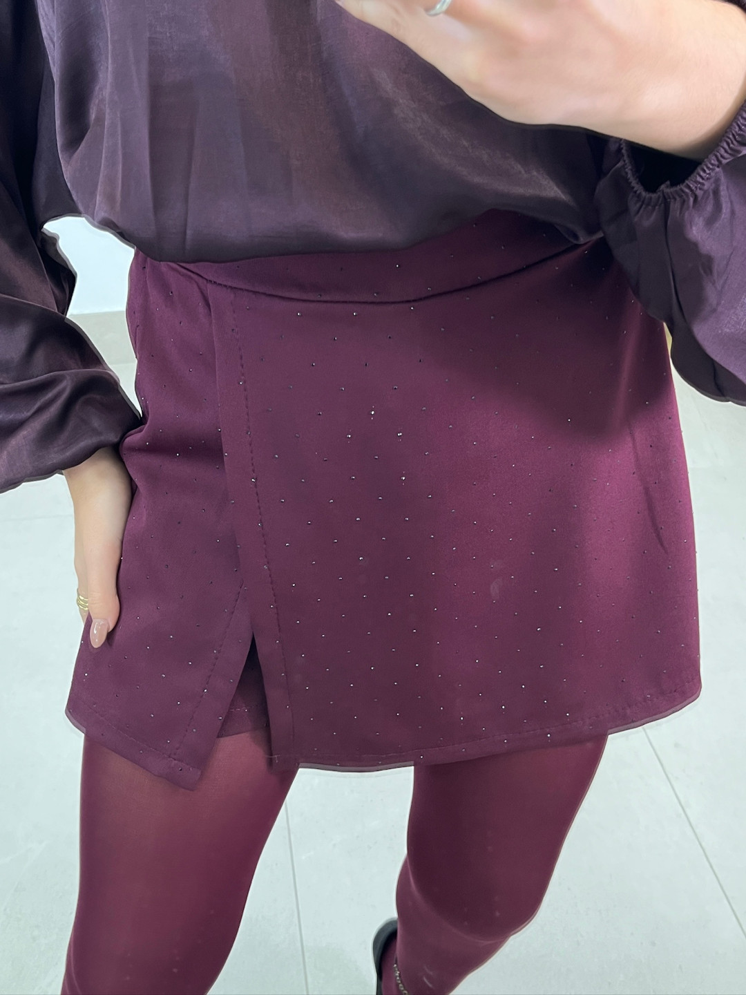 Falda pantalon brillo tinto