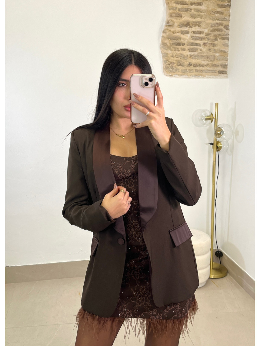 vestido brillo encaje pluma marron