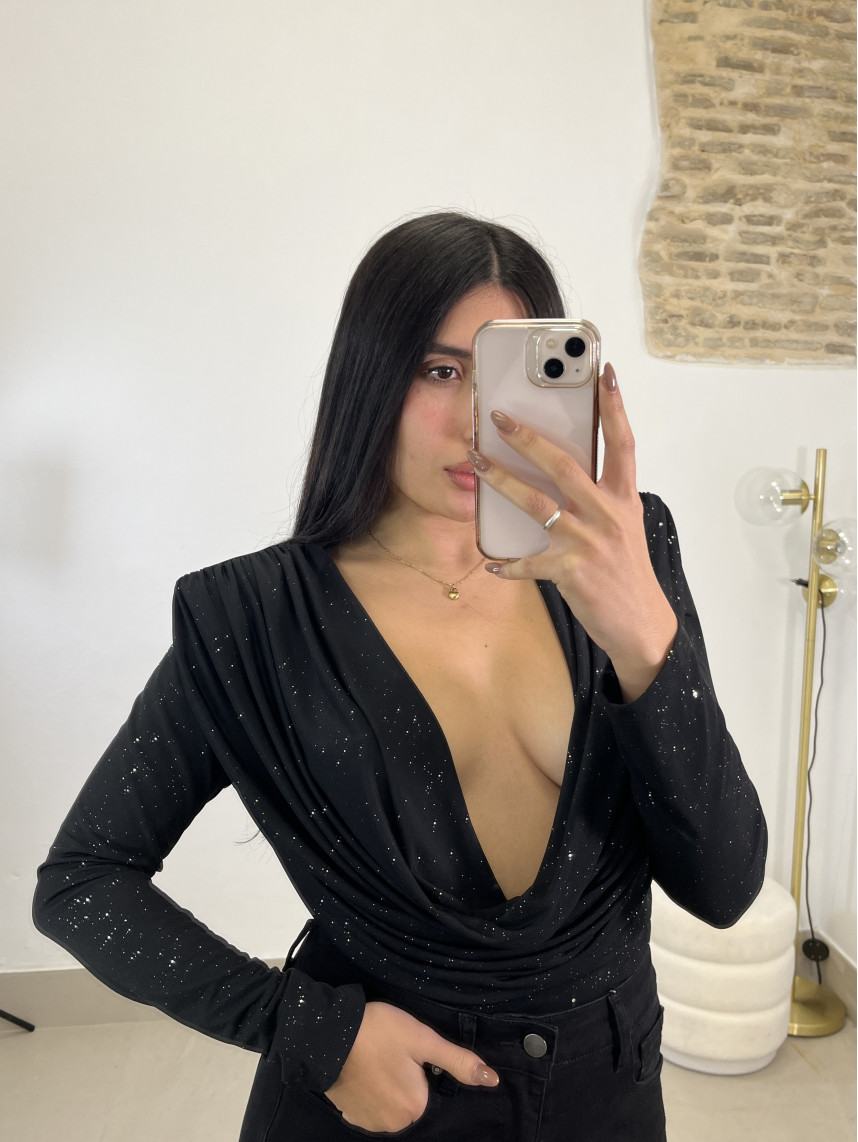 Top destellos drapeado negro