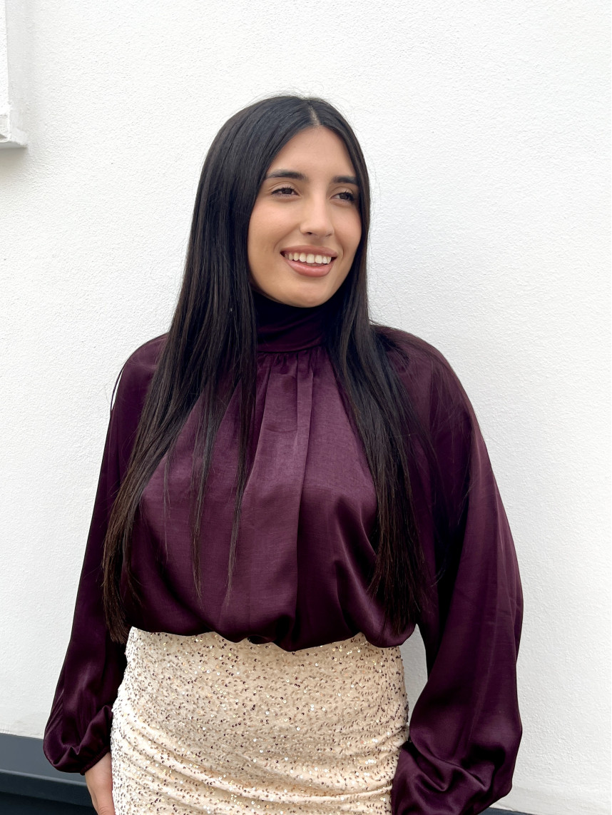 Blusa detalle lazo espalda berenjena