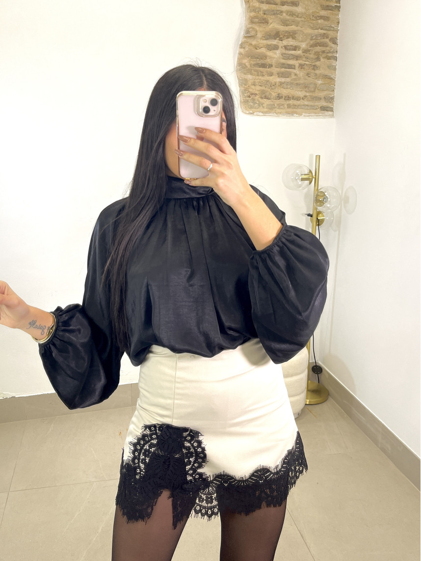 faldapantalon detalle encaje beige