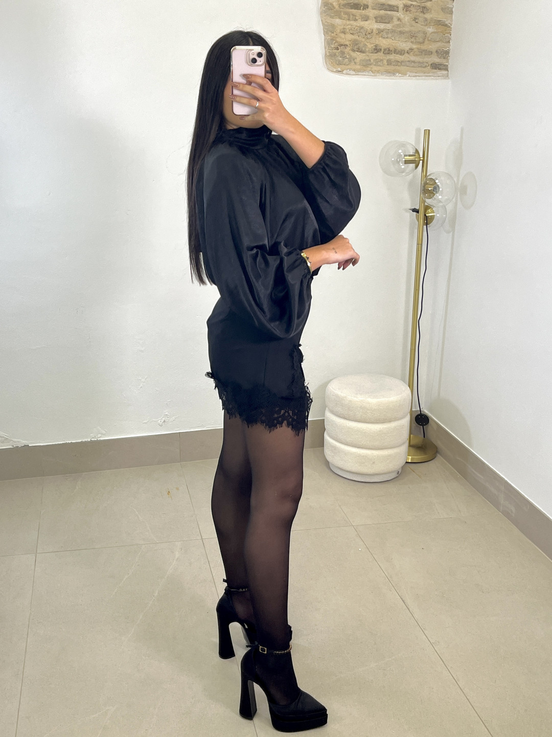 falda pantalón detalle encaje negra