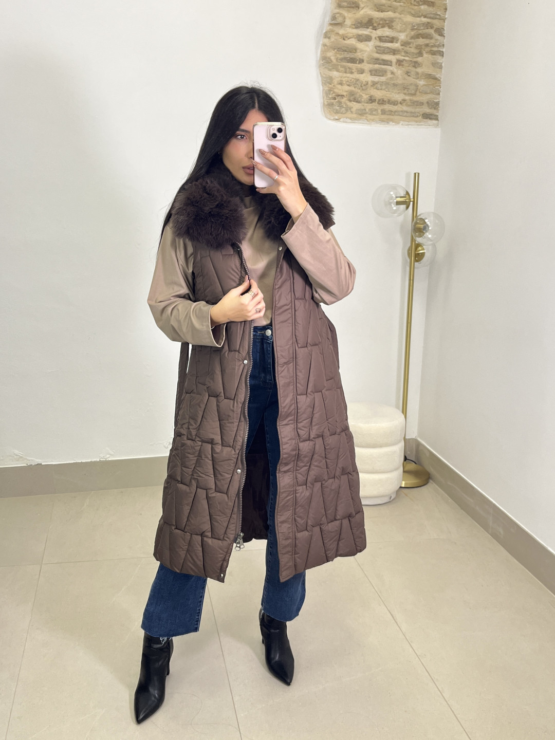 Chaleco anorak cuelllo pelos marron