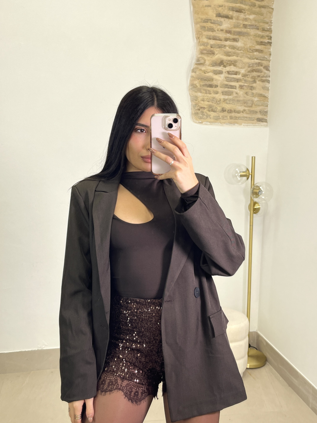 Short lentejuela detalle puntilla marron