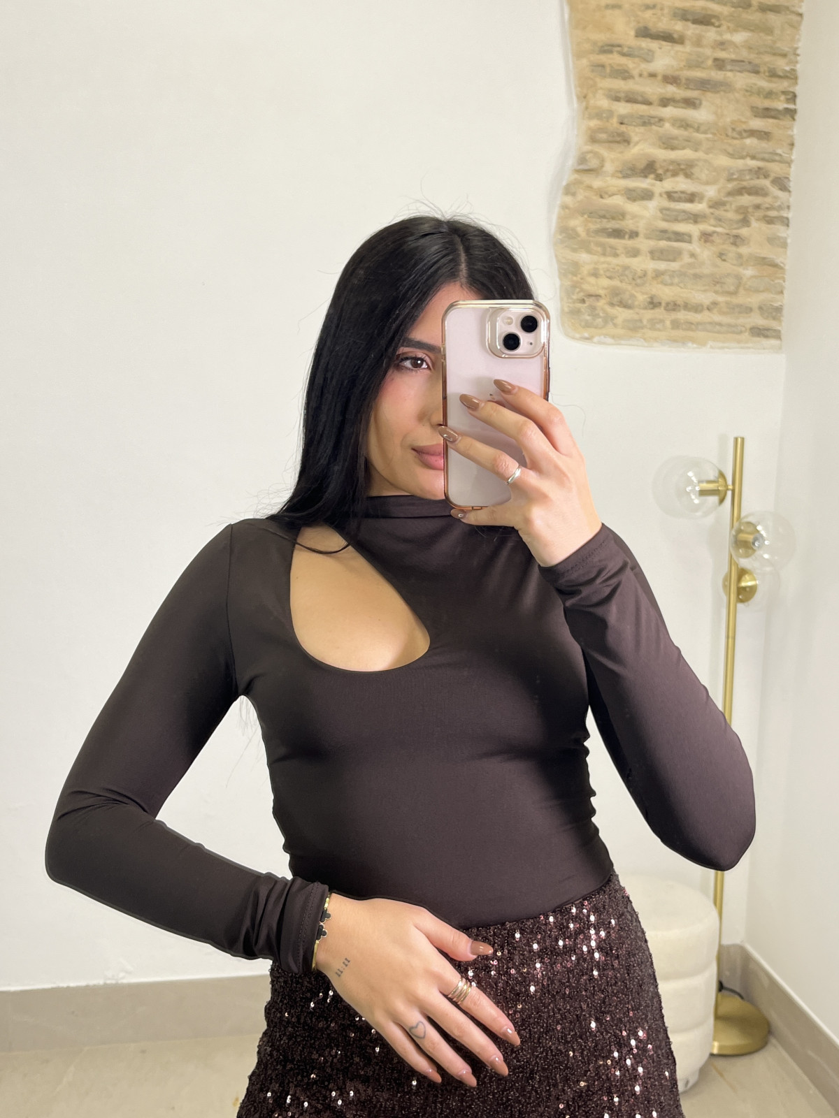 Body detalle apertura marron