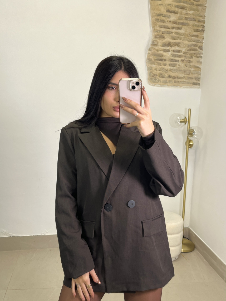 Blazer cruzada marron oscura