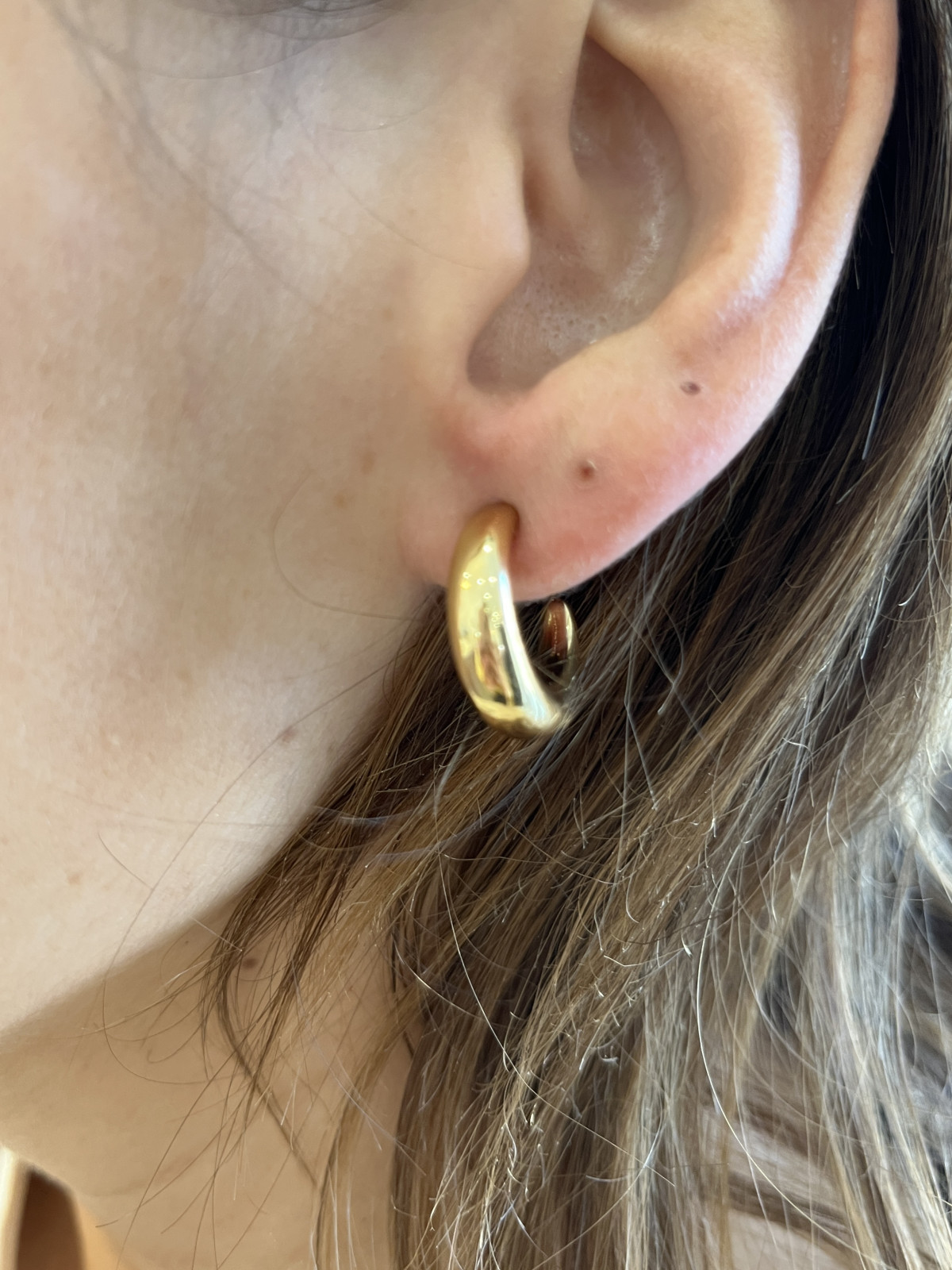 argolla dorada pequeña