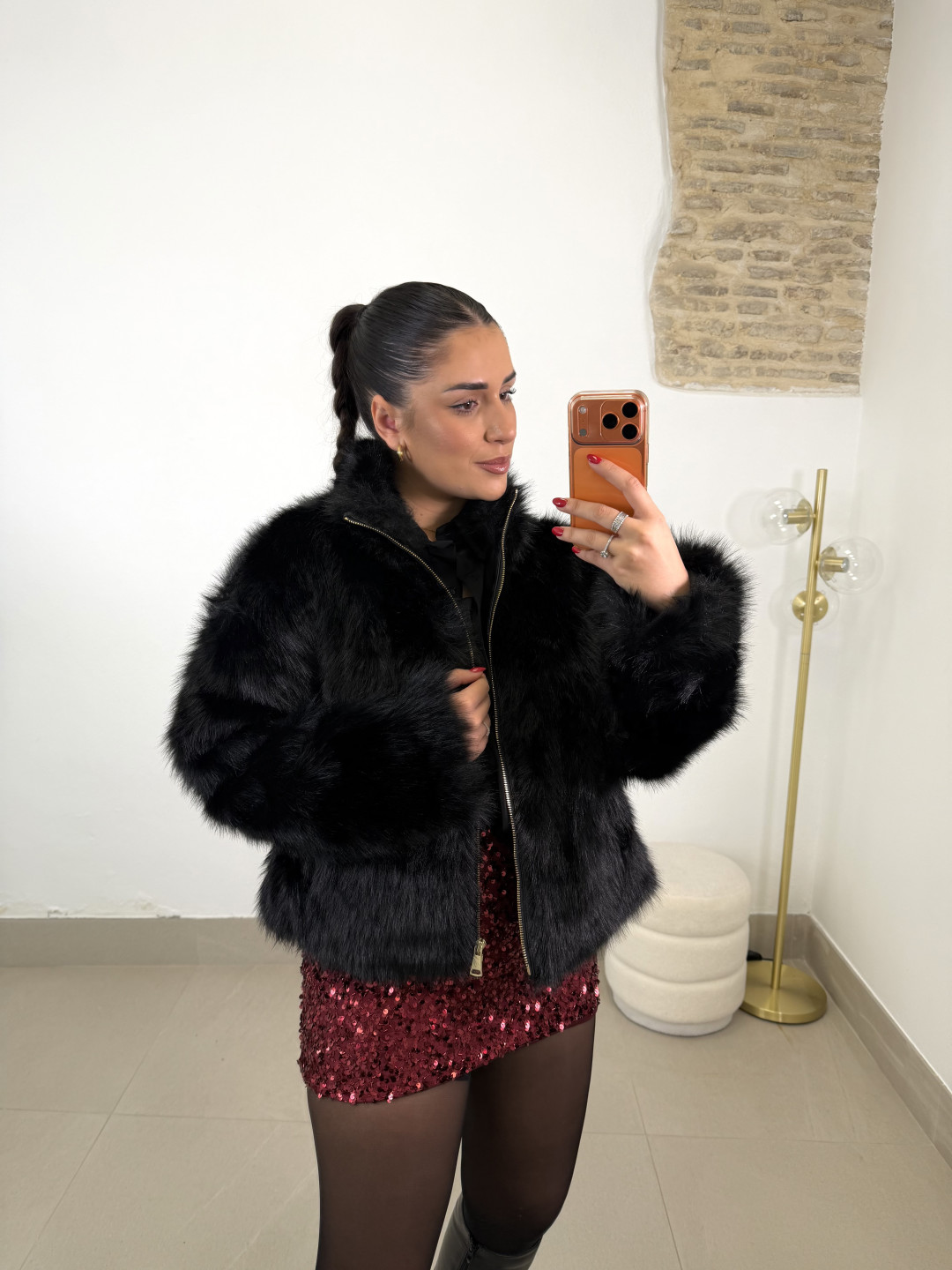 Abrigo corto cremallera pelos negro