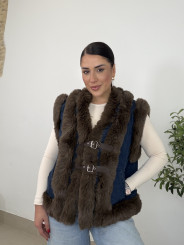 chaleco denim combinado pelo